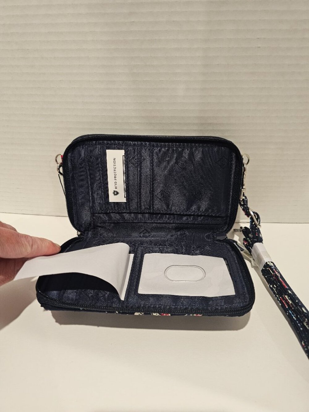 NWT Vera Bradley Iconic RFID All in One Crossbody Holiday Owls Wristlet Wallet - Picture 7 of 10